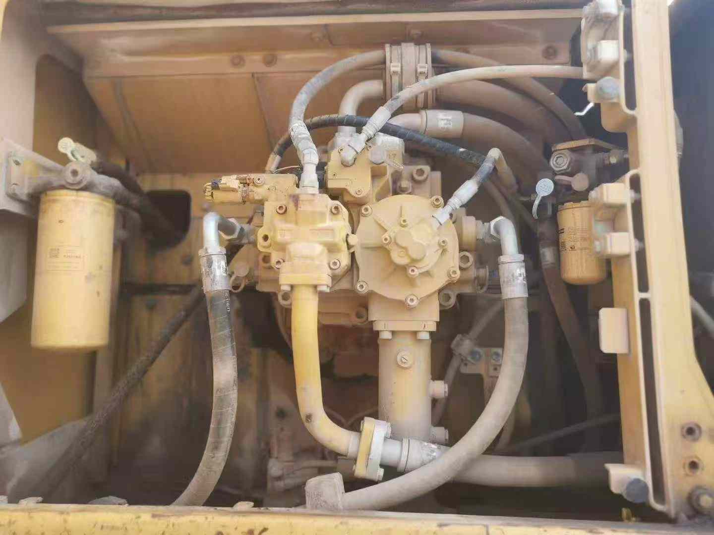 Buy Caterpillar 349E Used Excavator / 1