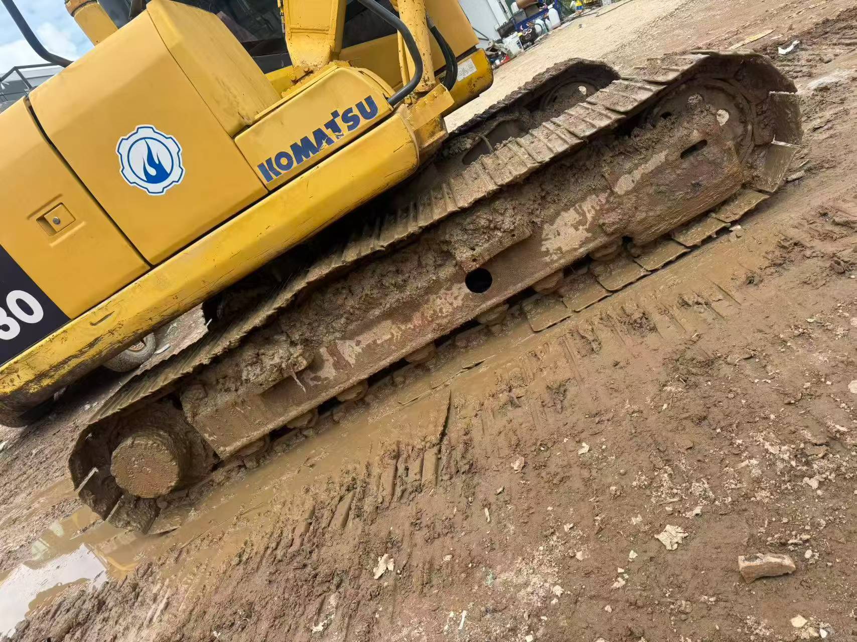 Buy Komatsu PC130-7 Used Excavator / 4