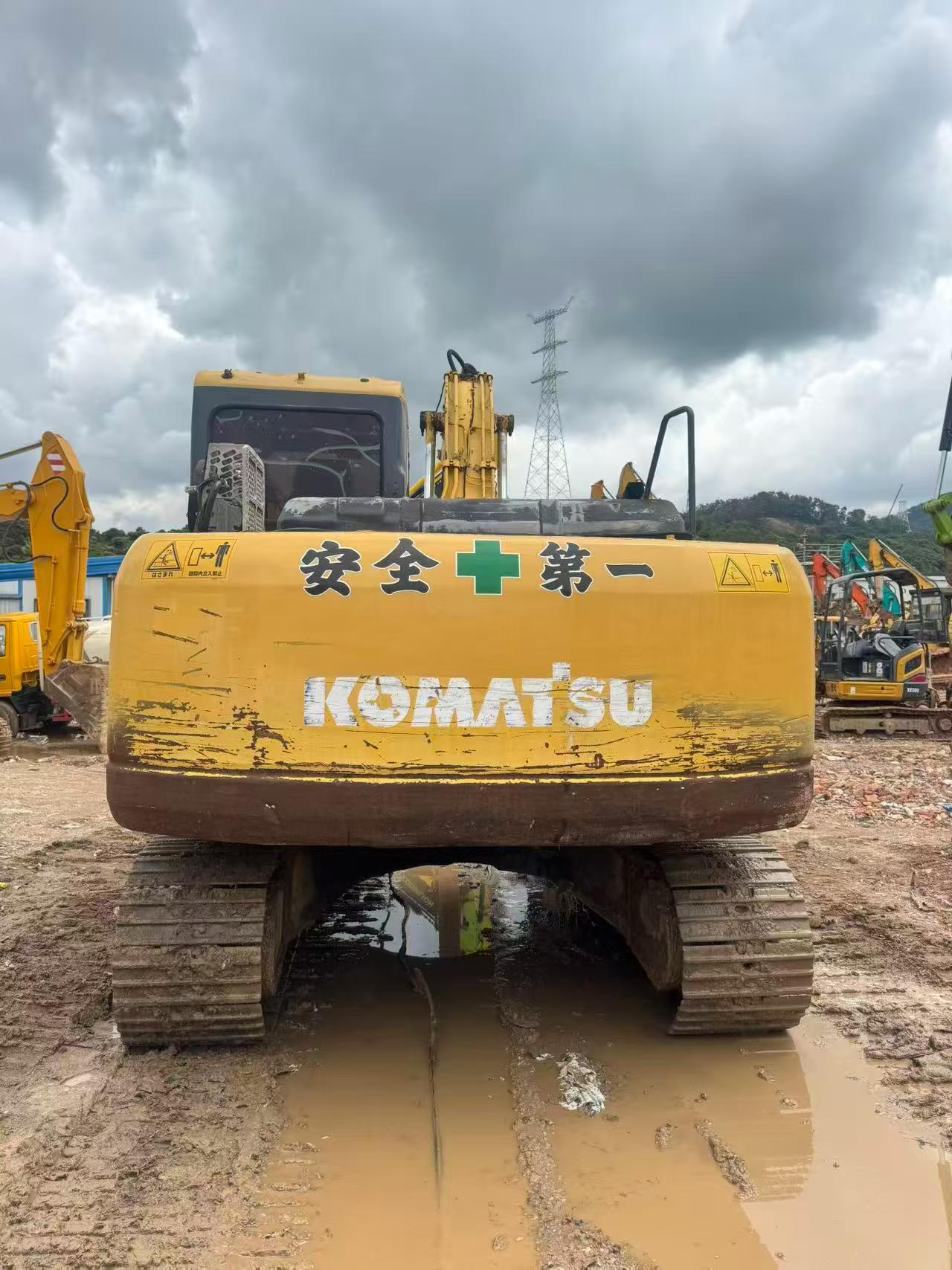 Buy Komatsu PC130-7 Used Excavator / 8