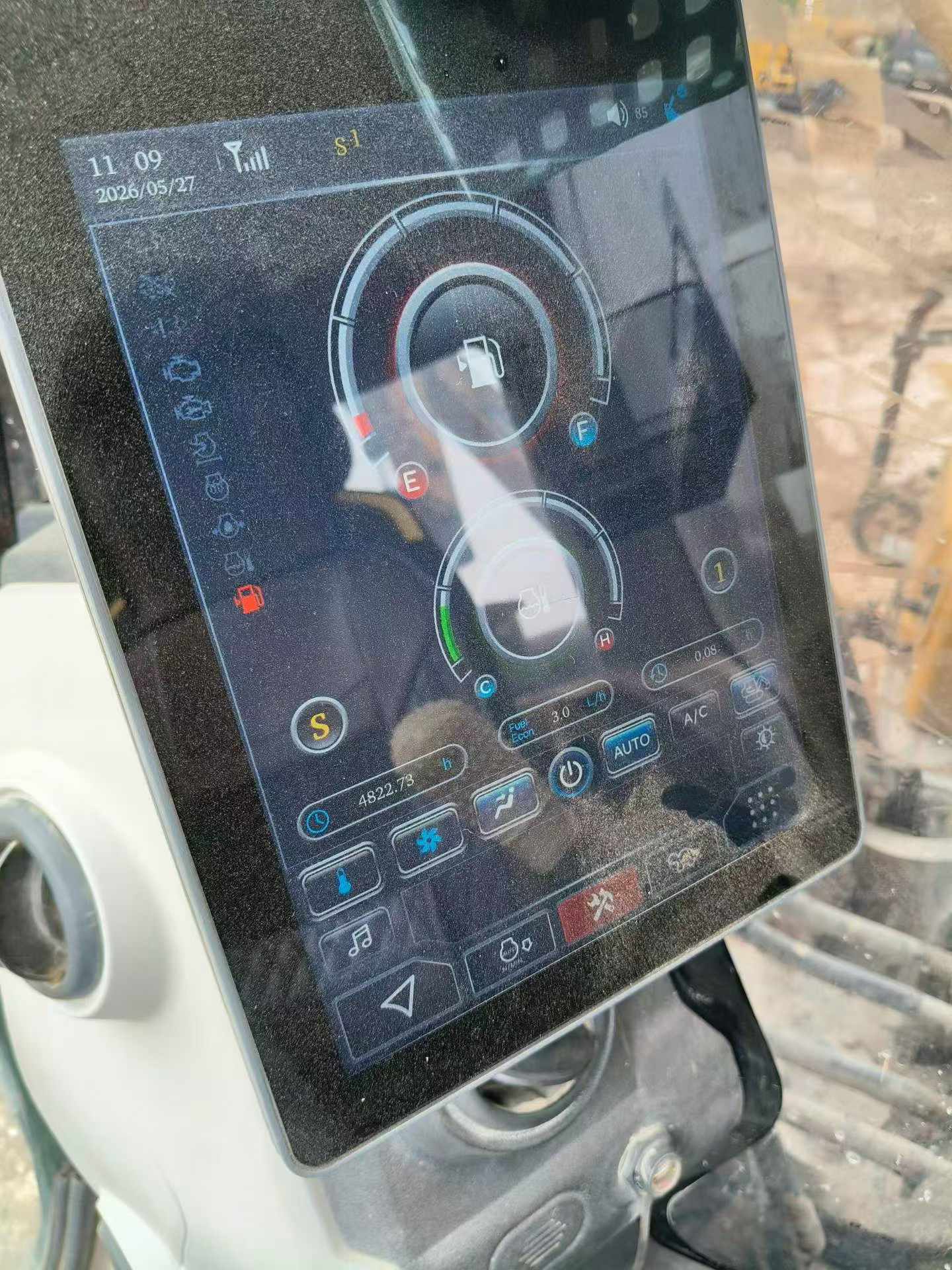 Buy Sany SY245H Used Excavator / 5 Buy Sany SY245H Used Excavator / 5