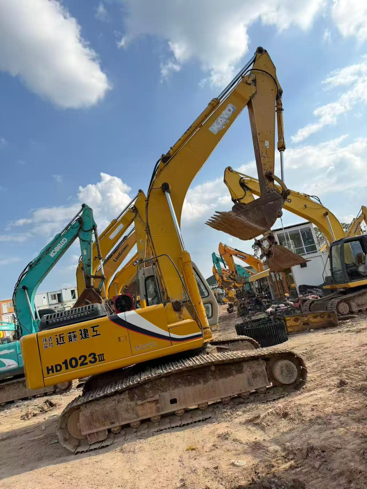 Buy Kato HD1023-LC Used Excavator / 2 Buy Kato HD1023-LC Used Excavator / 2
