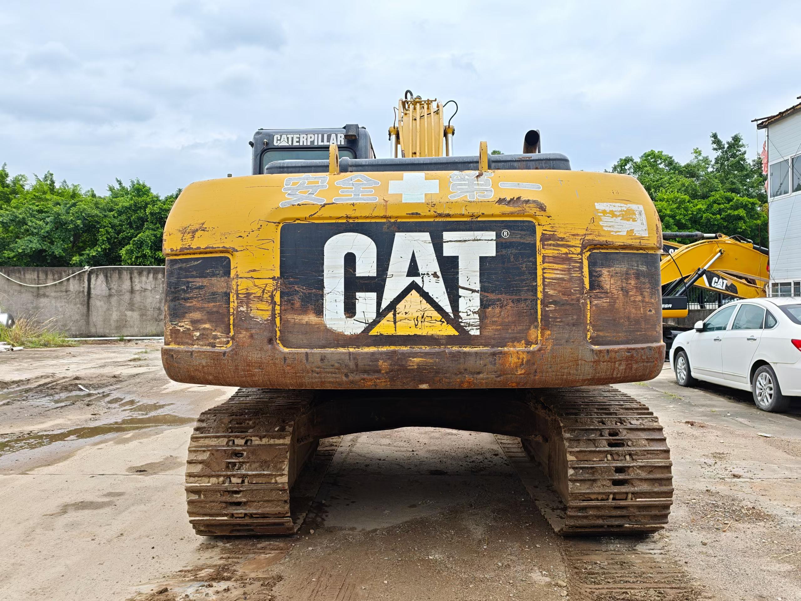 Buy Caterpillar 320D Used Excavator / 2