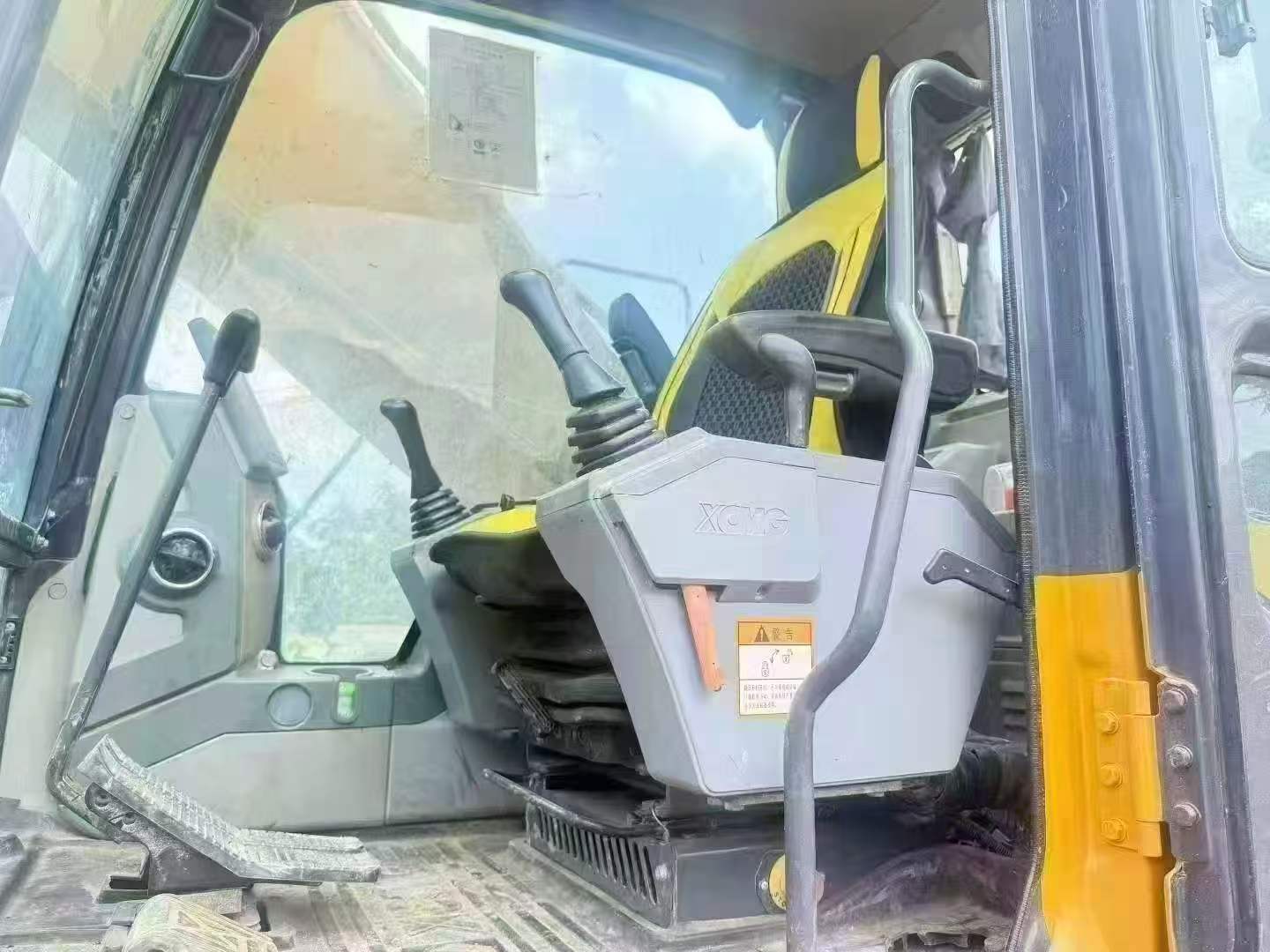 Buy XCMG XE370 Used Excavator / 8