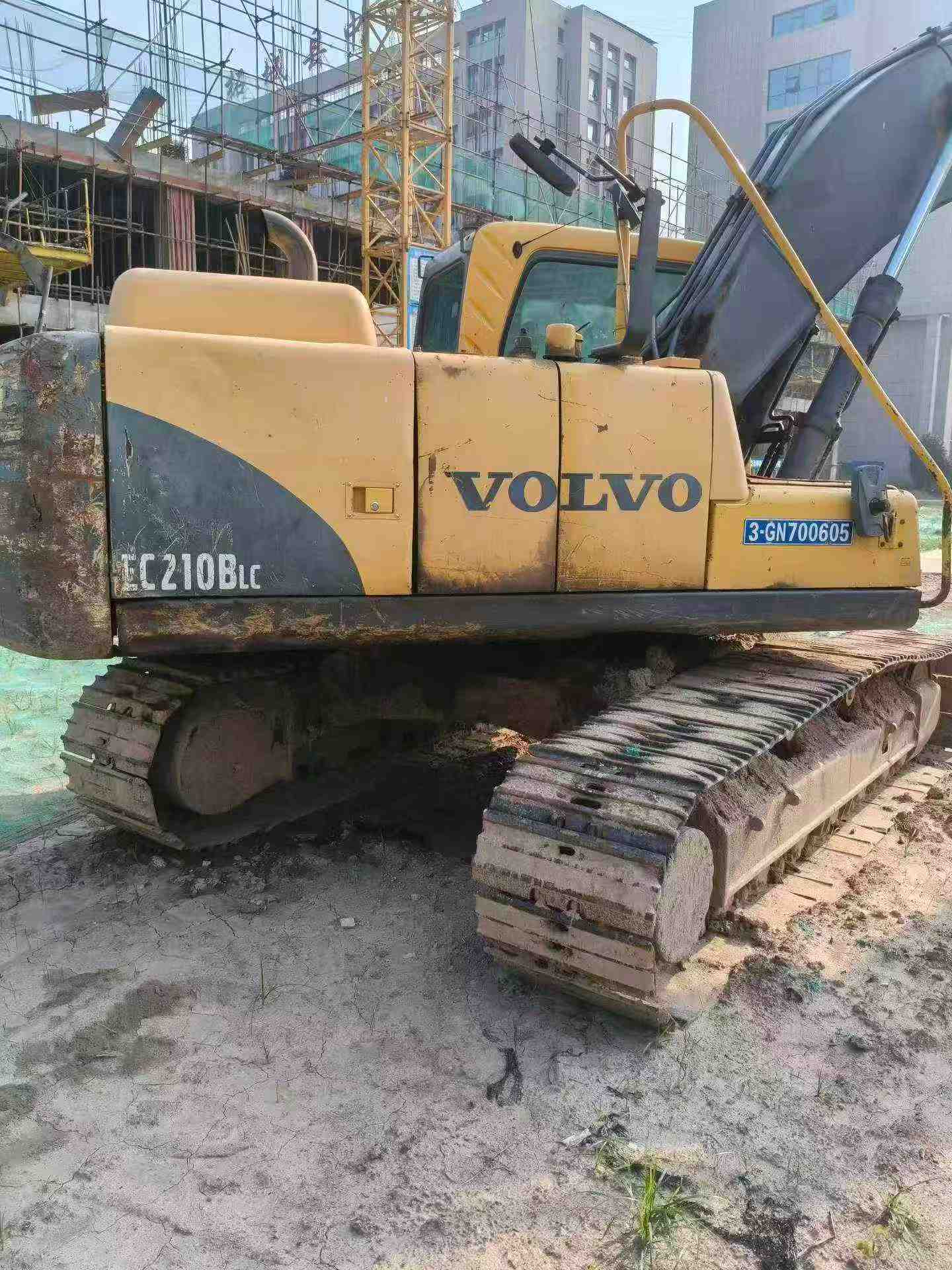 Buy Volvo EC200 Used Excavator / 2 Buy Volvo EC200 Used Excavator / 2
