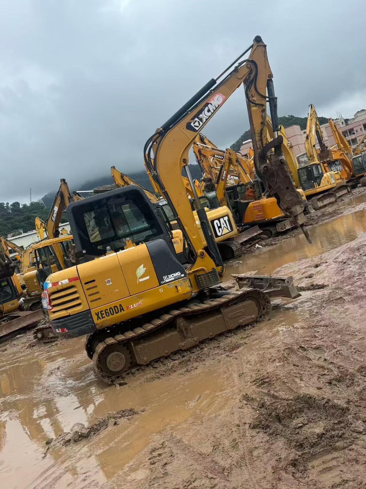 Buy Komatsu Used Excavator / 7