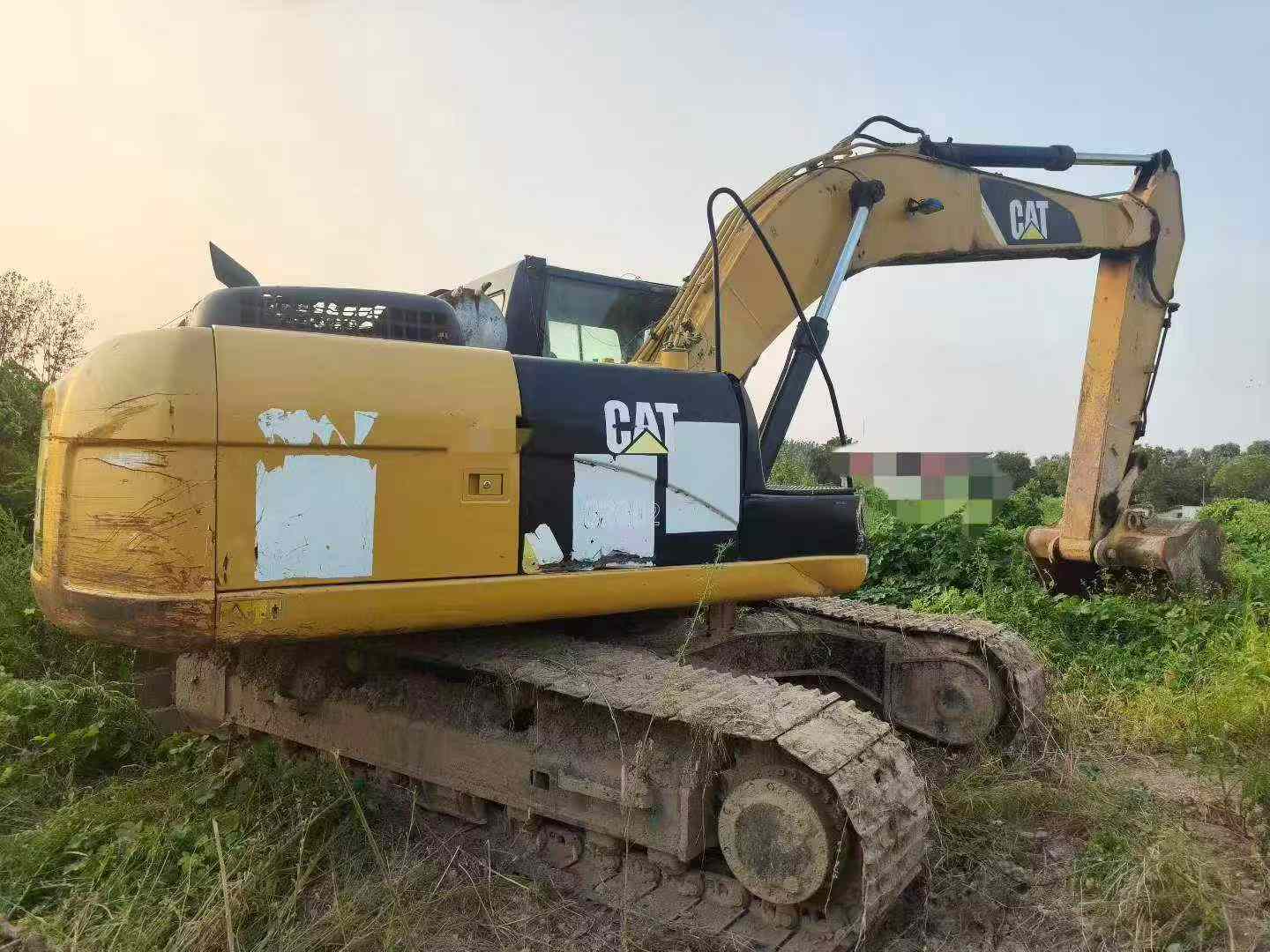 Buy Caterpillar 323 Used Excavator / 1