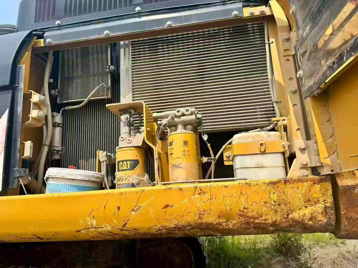 Buy Caterpillar Used Excavator / 1