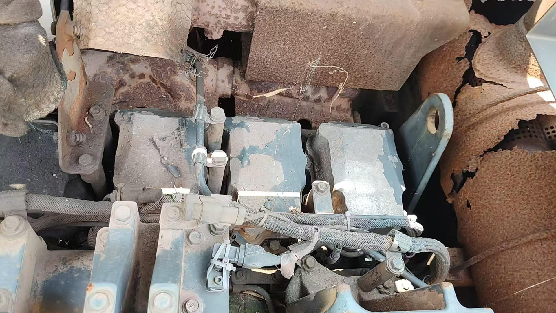 Buy Komatsu PC460LC-8 Used Excavator / 2