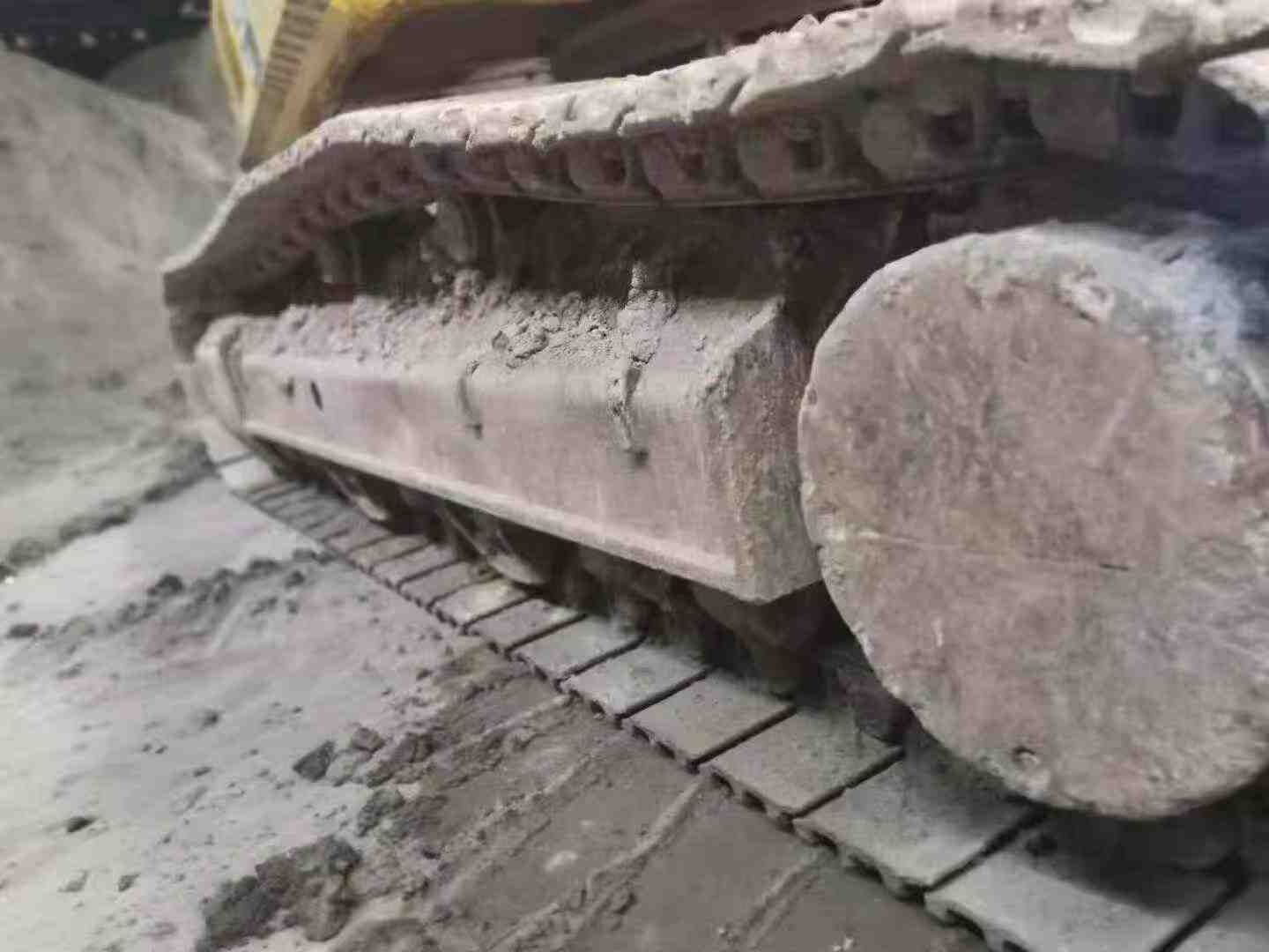 Buy Komatsu PC390LC-8M0 Used Excavator / 5