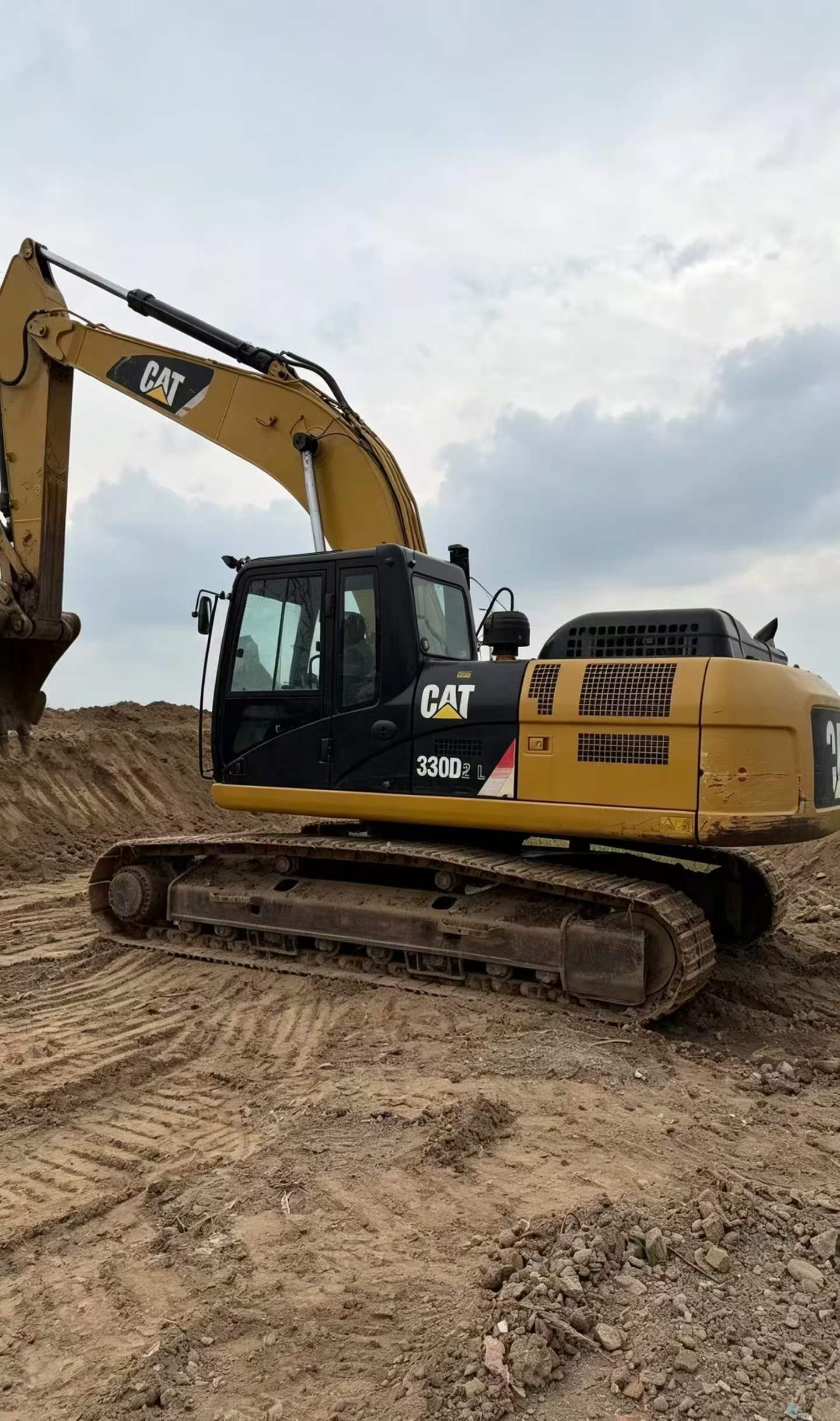 Buy Caterpillar 326DL Used Excavator / 6