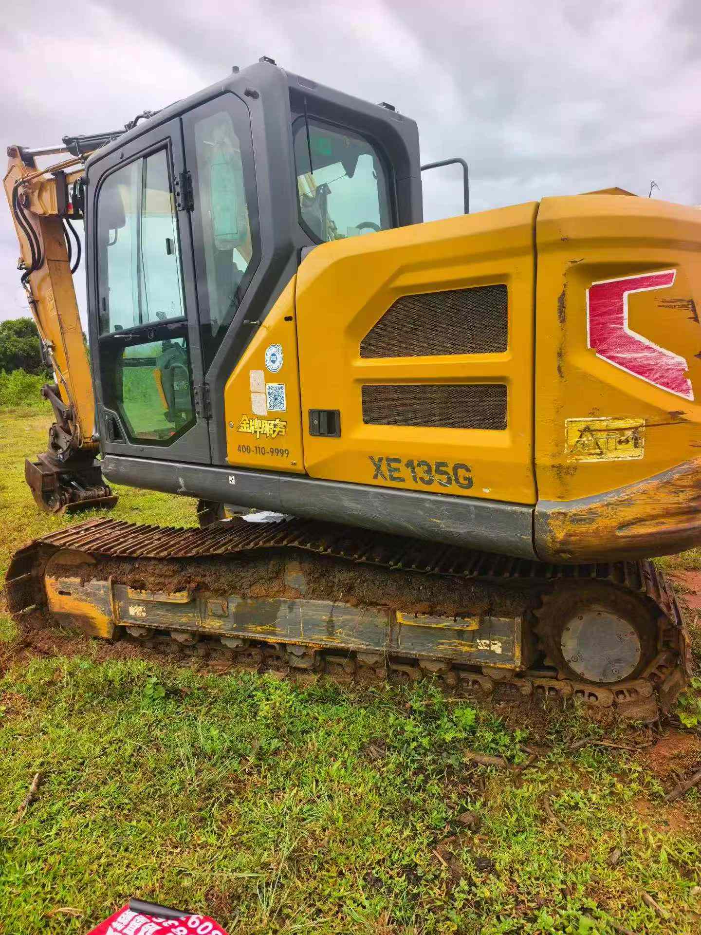 Buy XCMG XE135B Used Excavator / 5