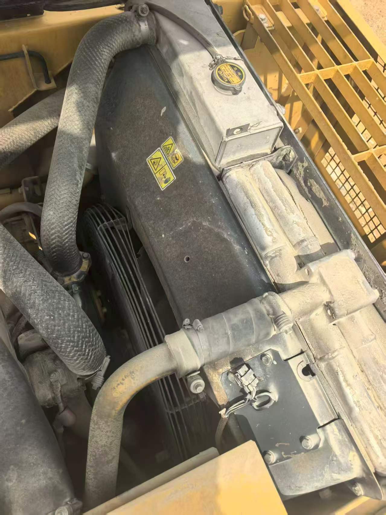 Buy Caterpillar 320D Used Excavator / 4 Buy Caterpillar 320D Used Excavator / 4