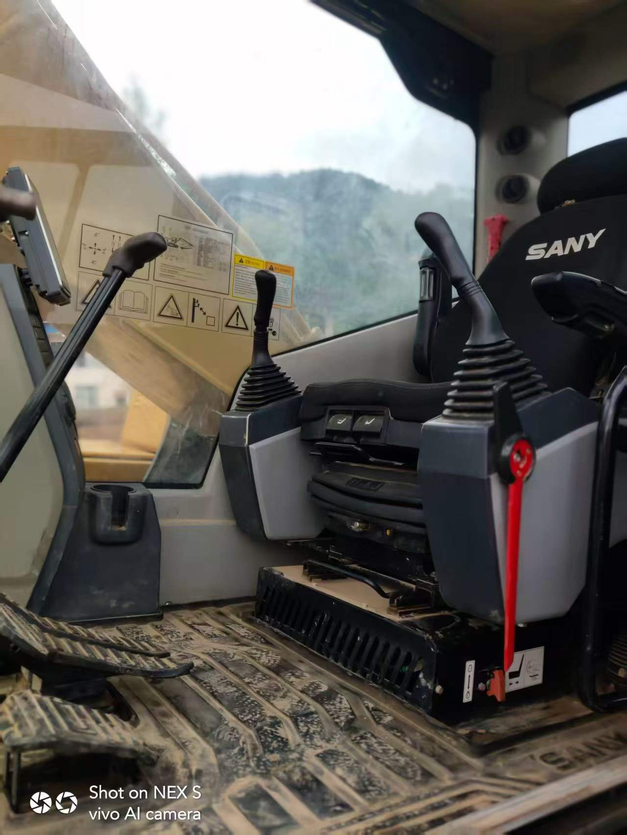 Buy Sany SY225C Used Excavator / 5 Buy Sany SY225C Used Excavator / 5