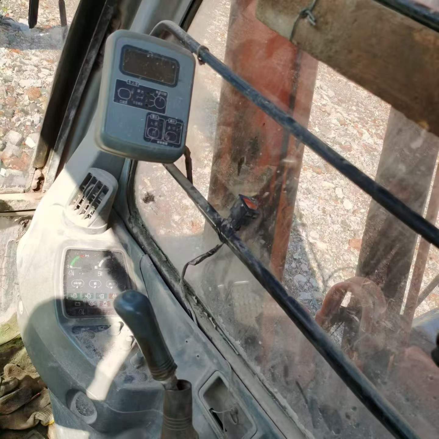 Buy Hitachi EX200-5 Used Excavator / 7 Buy Hitachi EX200-5 Used Excavator / 7