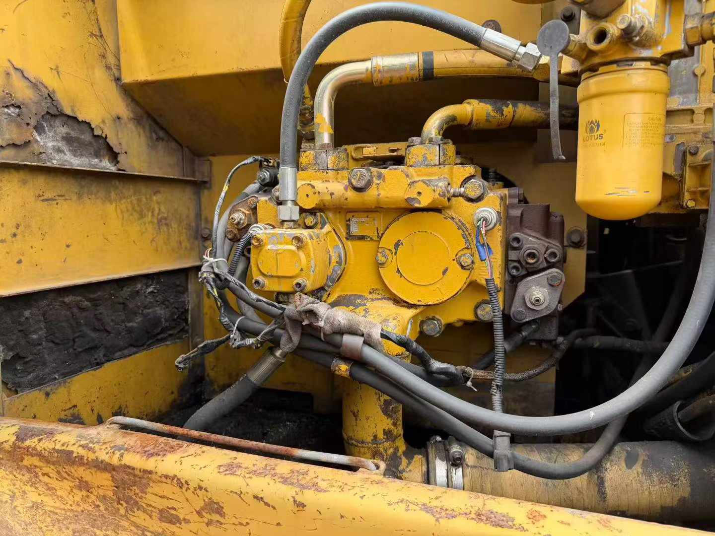 Buy Caterpillar 320C Used Excavator / 6