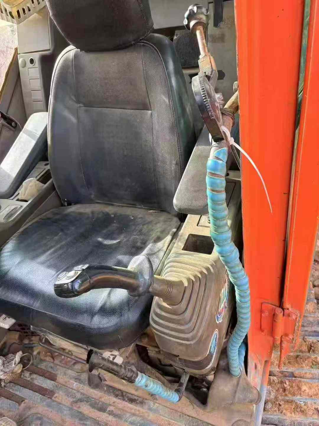 Buy Hitachi EX135UR Used Excavator / 8 Buy Hitachi EX135UR Used Excavator / 8