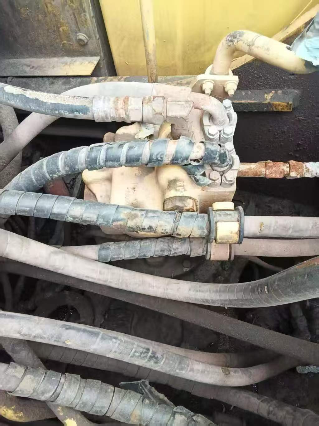 Buy Komatsu PC200-8 Used Excavator / 4