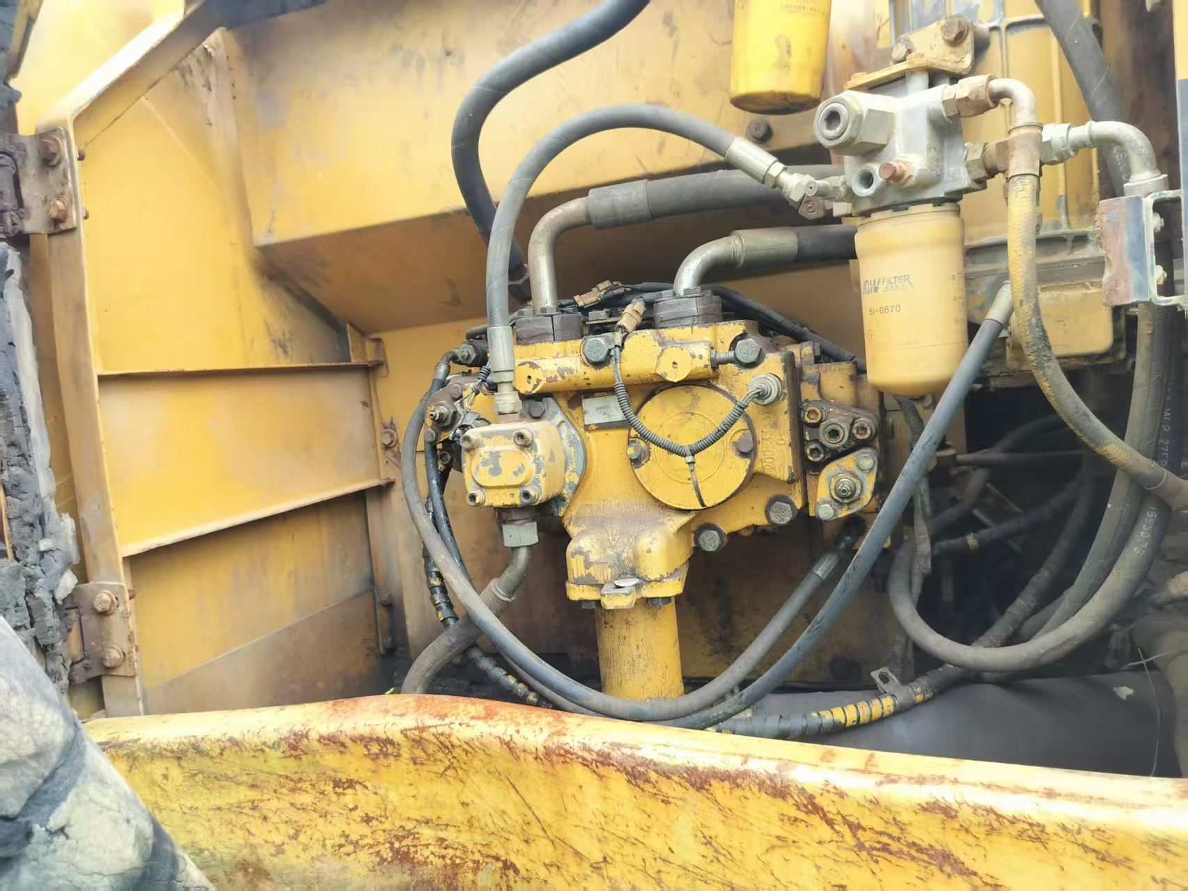Buy Caterpillar 320C Used Excavator / 1