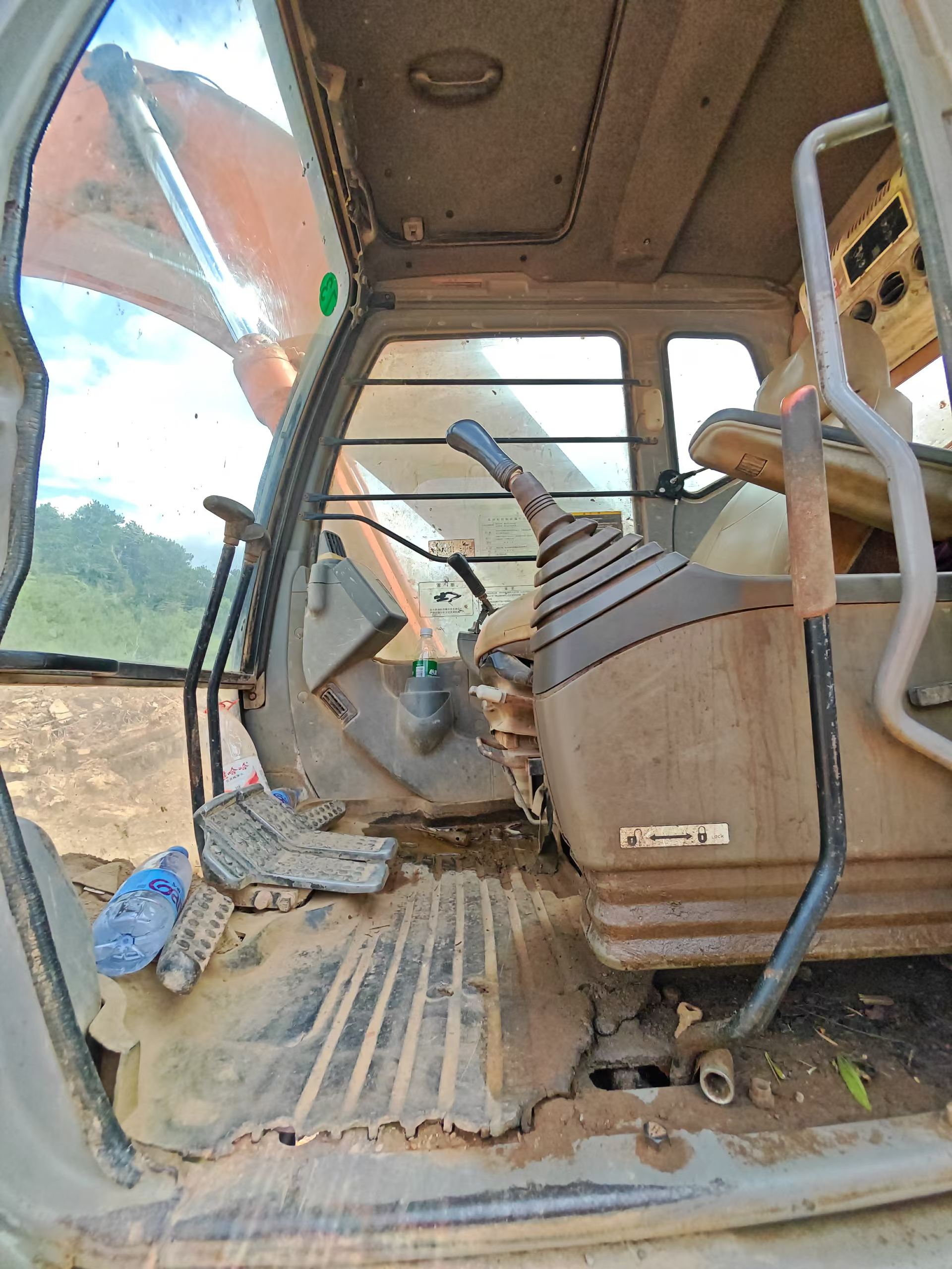 Buy Hitachi EX230-6 Used Excavator / 5