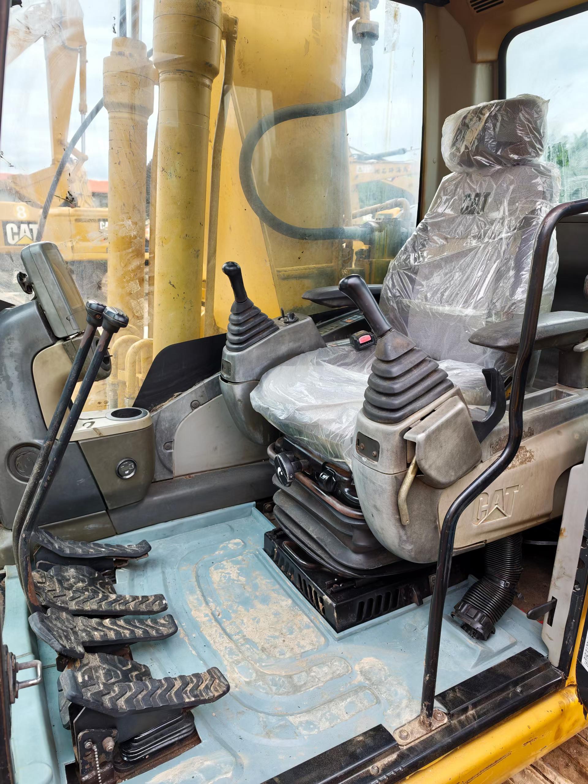 Buy Caterpillar 320D Used Excavator / 7