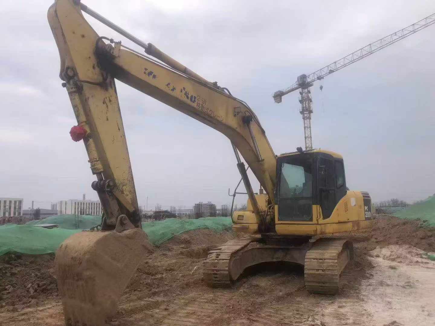 Buy Komatsu PC200-7 Used Excavator / 4