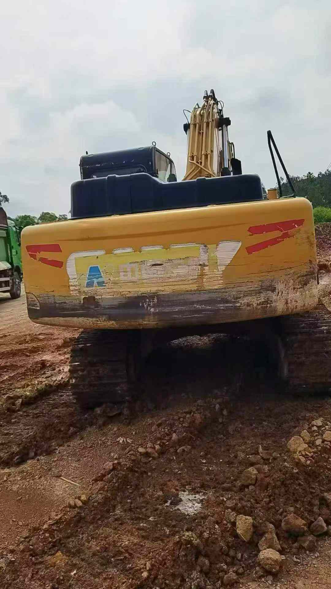 Buy Sany SY205C-8 Used Excavator / 2 Buy Sany SY205C-8 Used Excavator / 2