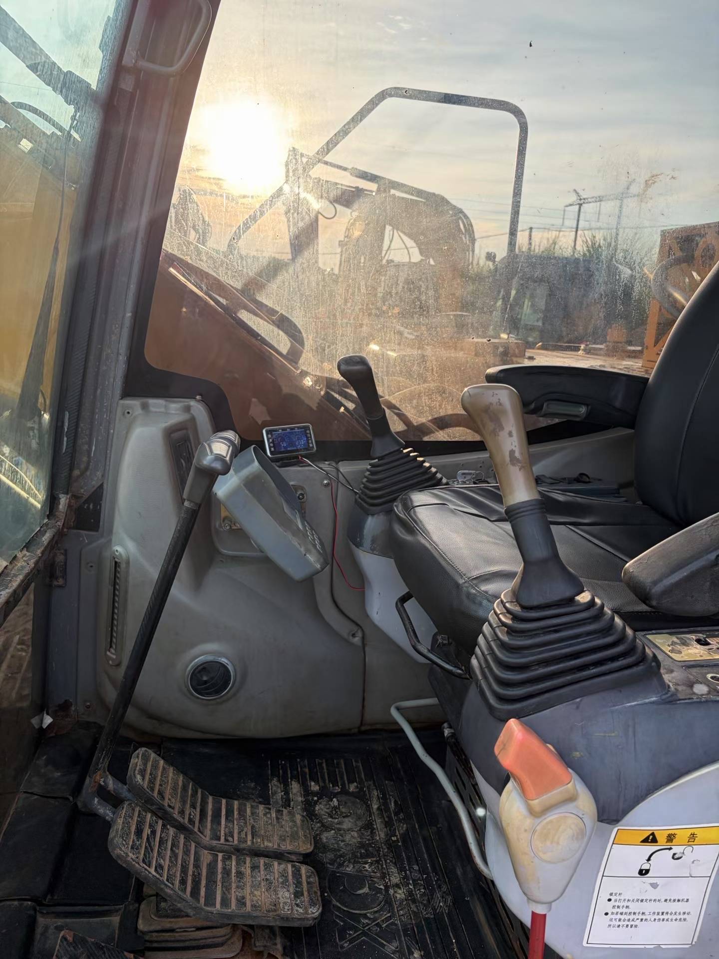 Buy XCMG XE135B Used Excavator / 6