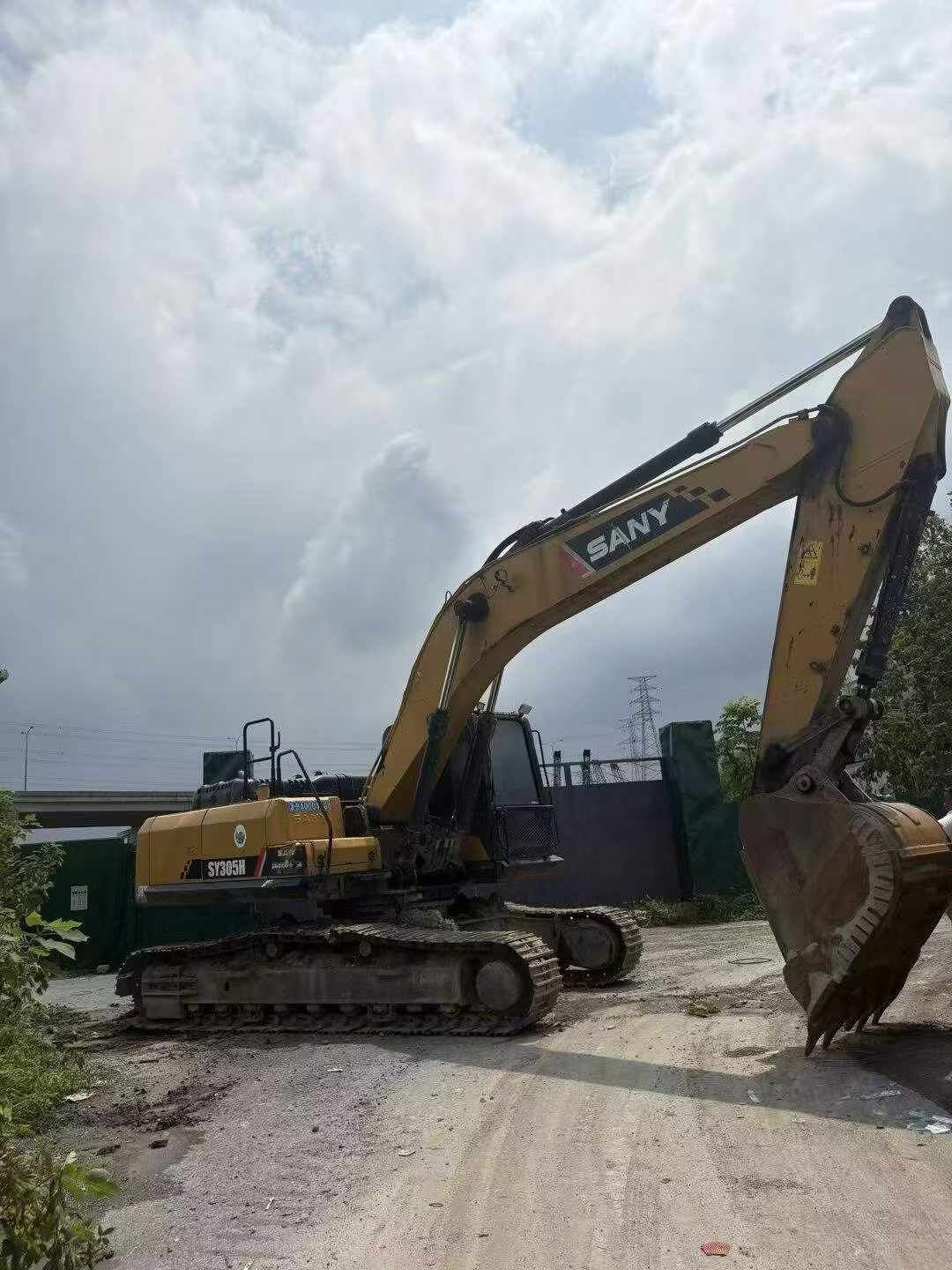 Buy Sany SY245H Used Excavator / 3