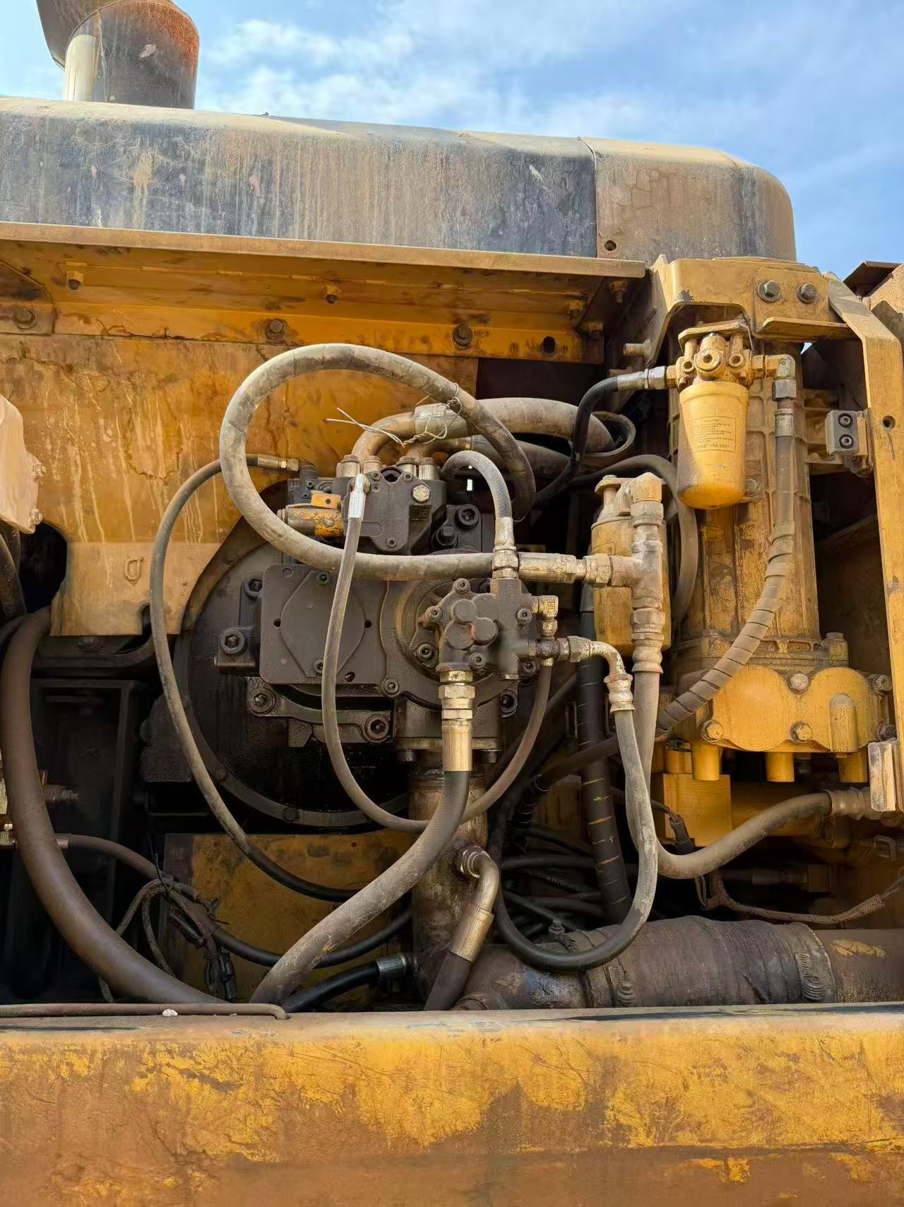Buy Caterpillar 345B Used Excavator / 4