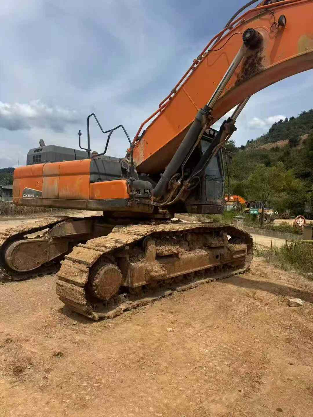 Buy Doosan DX520LC Used Excavator / 4