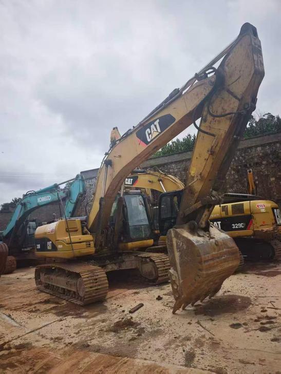 Buy Caterpillar 320D Used Excavator / 1