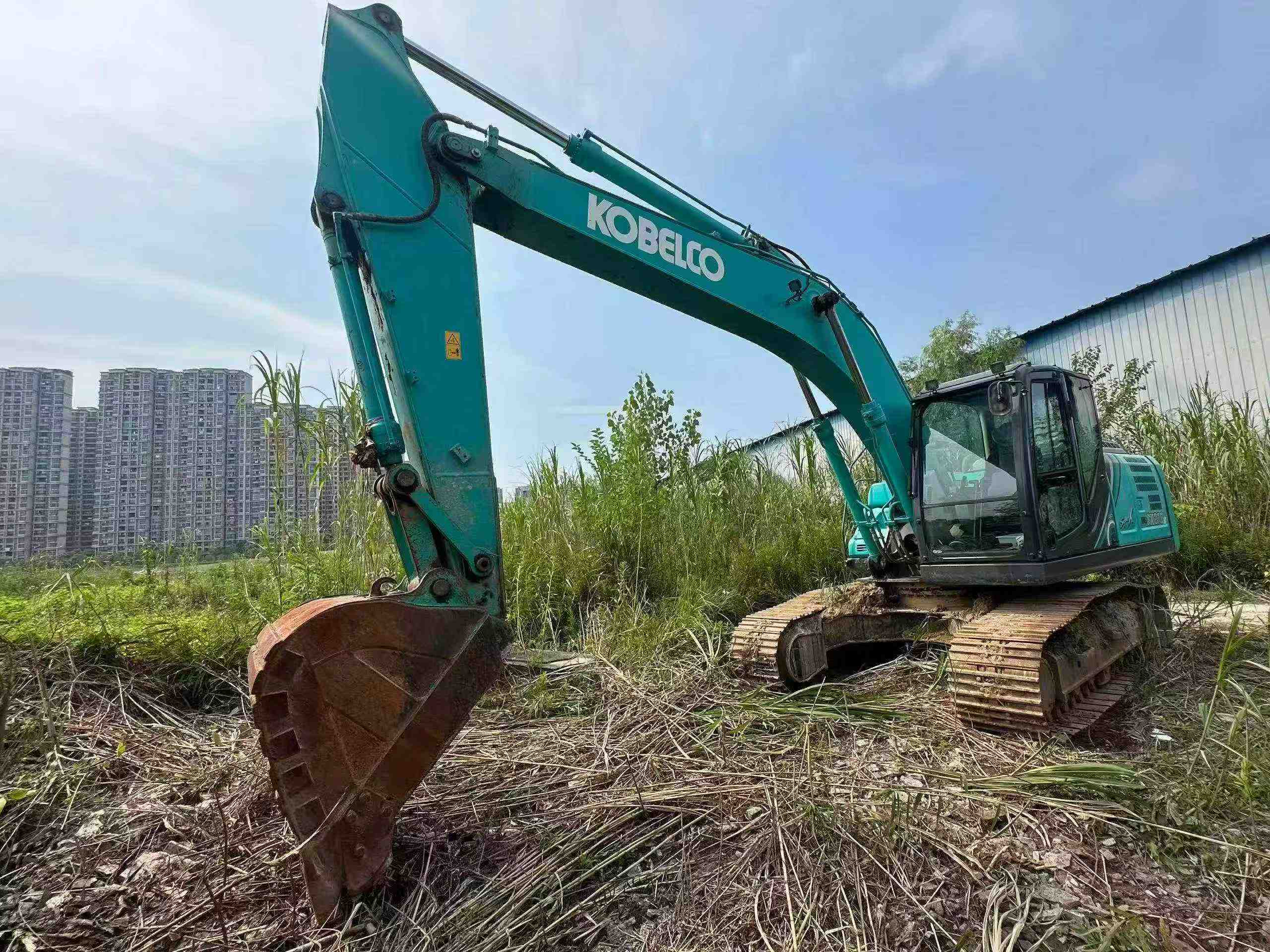 Buy Kobelco SK200-10 Used Excavator / 8 Buy Kobelco SK200-10 Used Excavator / 8