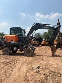 Buy Doosan DH60 Used Excavator / 2 Buy Doosan DH60 Used Excavator / 2