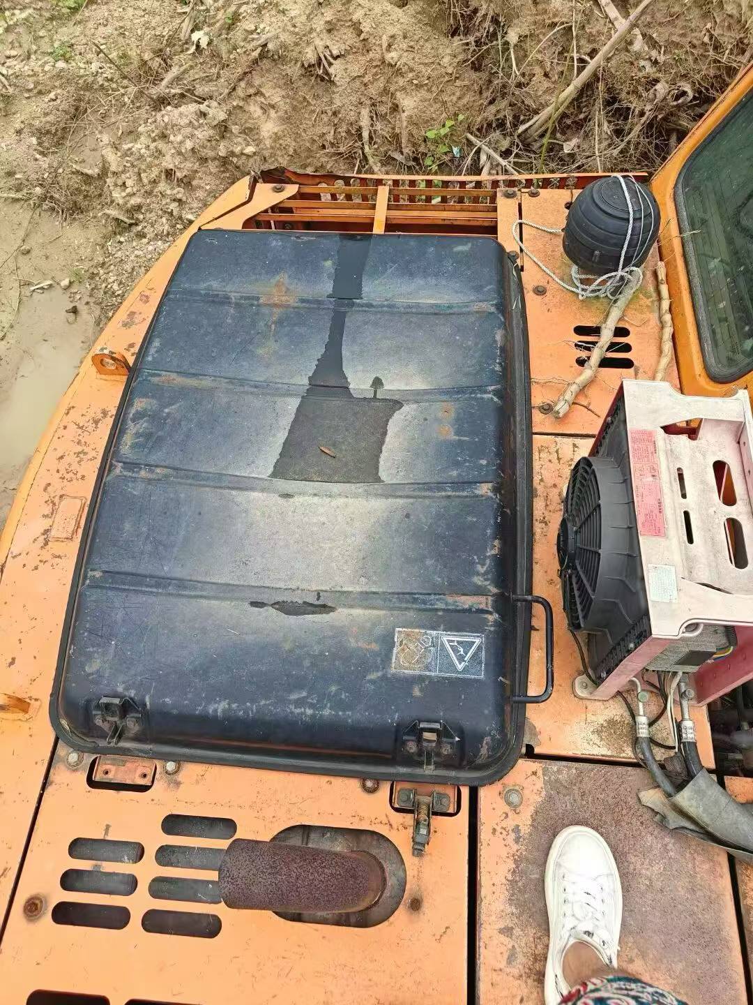 Buy Doosan DH150-7 Used Excavator / 4 Buy Doosan DH150-7 Used Excavator / 4