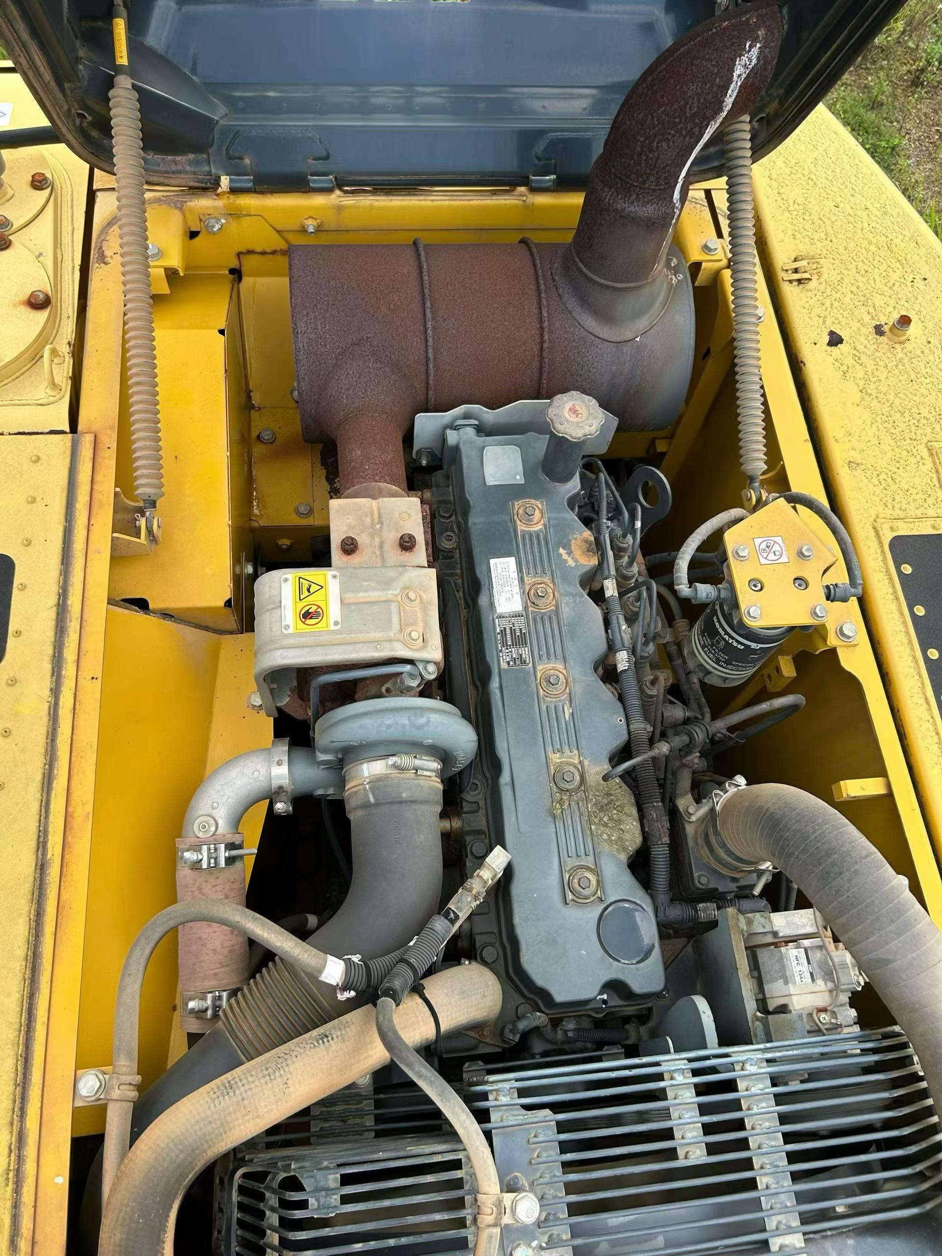 Buy Komatsu PC200 Used Excavator / 7