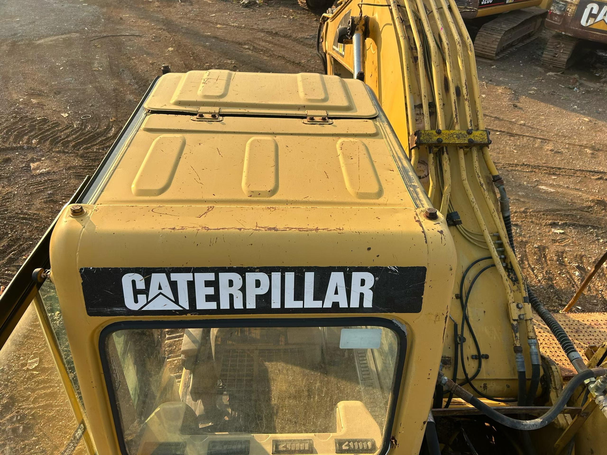 Buy Caterpillar 320C Used Excavator / 2