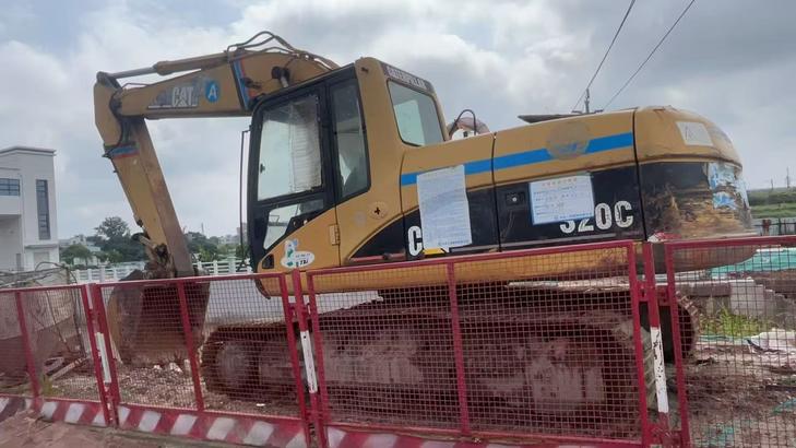 Buy Caterpillar 320C Used Excavator / 1