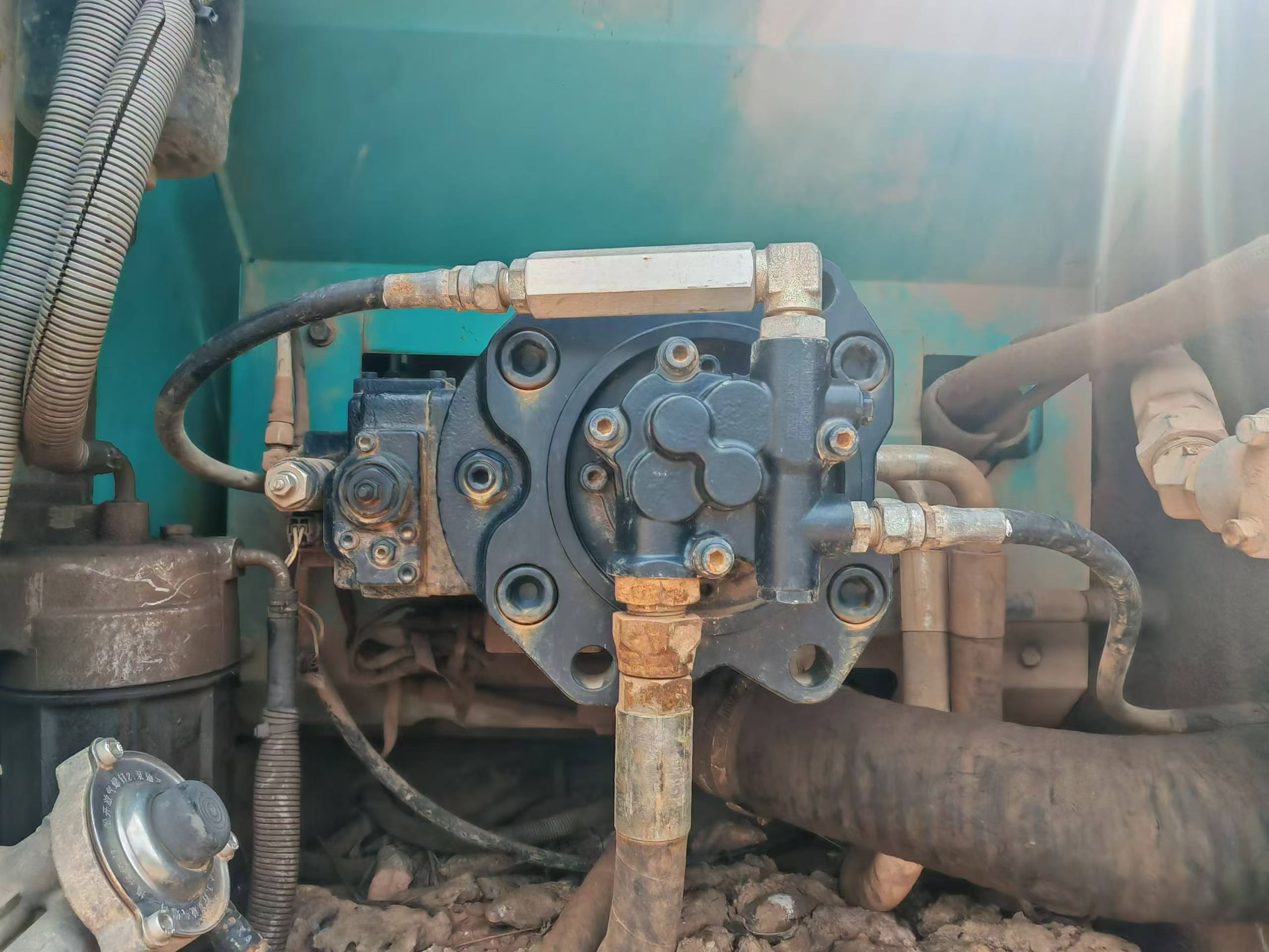 Buy Kobelco SK210 Used Excavator / 5