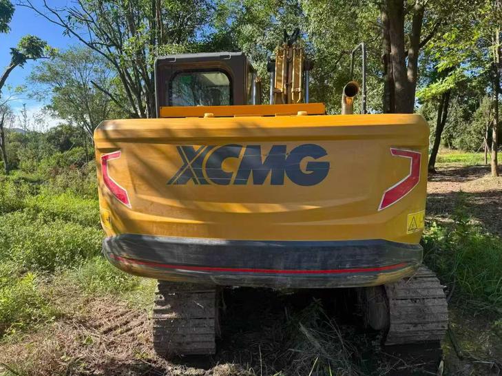Buy XCMG XE135B Used Excavator / 1