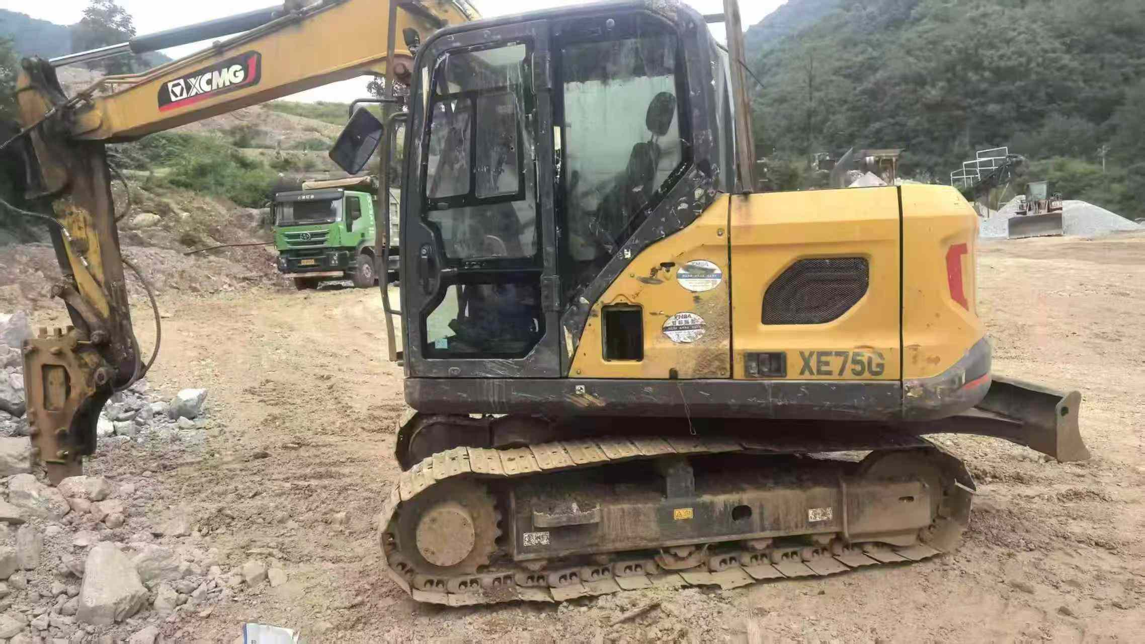 Buy XCMG XE75G Used Excavator / 2