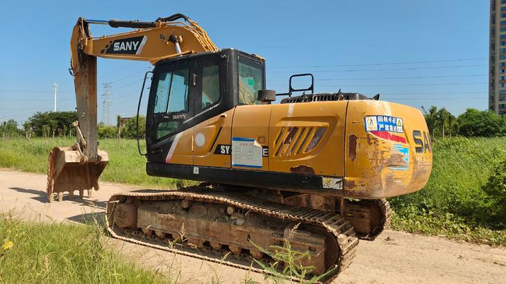 Buy Sany SY215C Used Excavator / 1