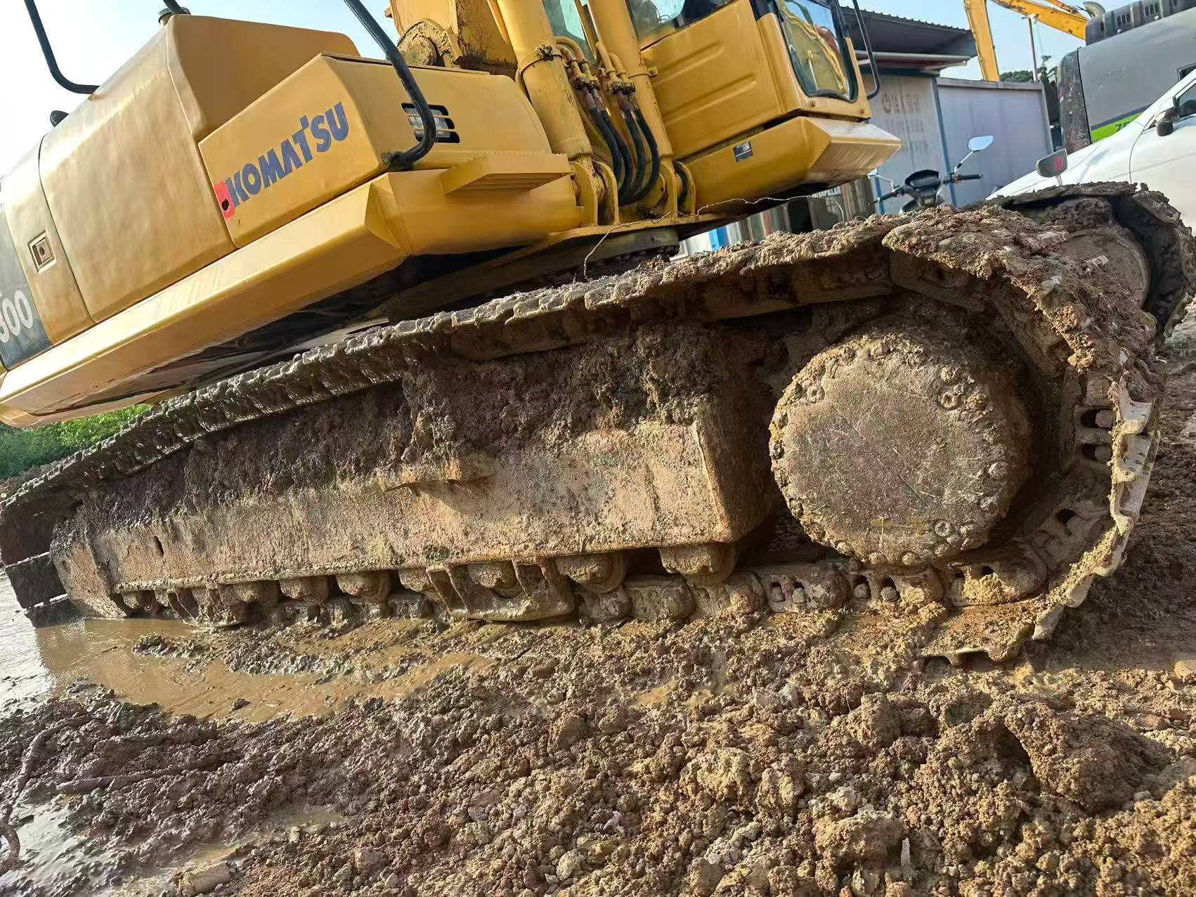 Buy Komatsu PC240-6 Used Excavator / 5