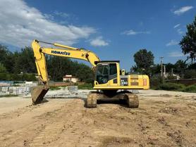Buy Komatsu PC240-6 Used Excavator / 3 Buy Komatsu PC240-6 Used Excavator / 3
