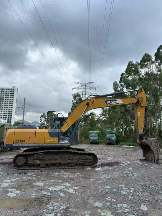 Buy XCMG XE245D Used Excavator / 1