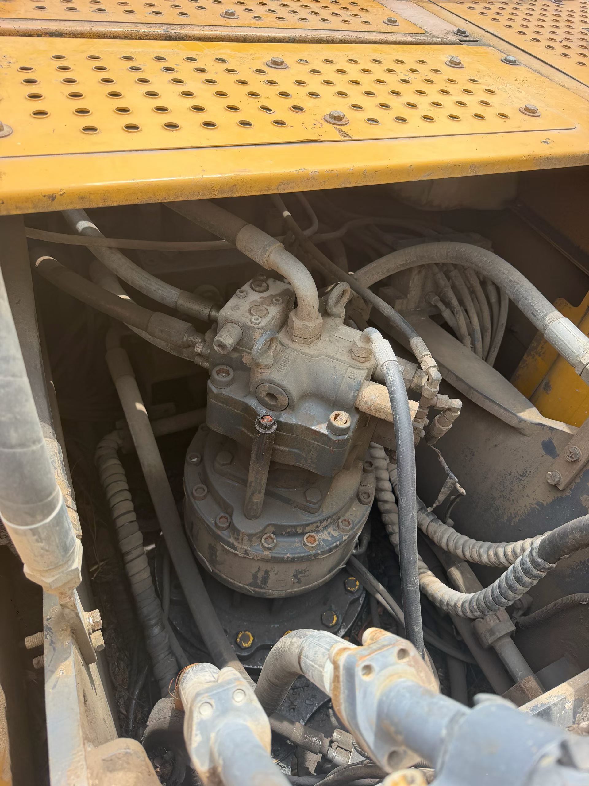 Buy XCMG XE215 Used Excavator / 2