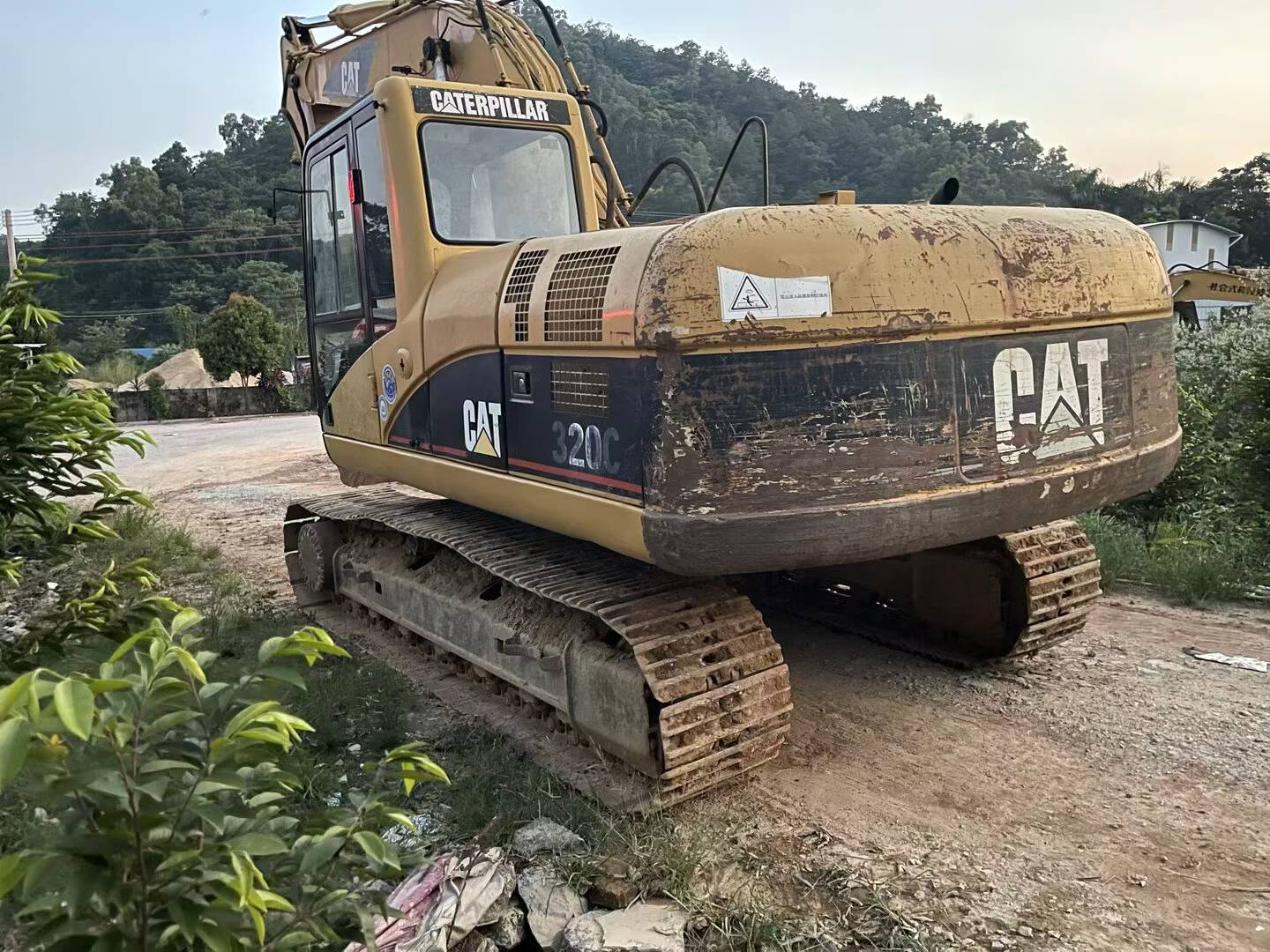 Buy Caterpillar 320C Used Excavator / 1