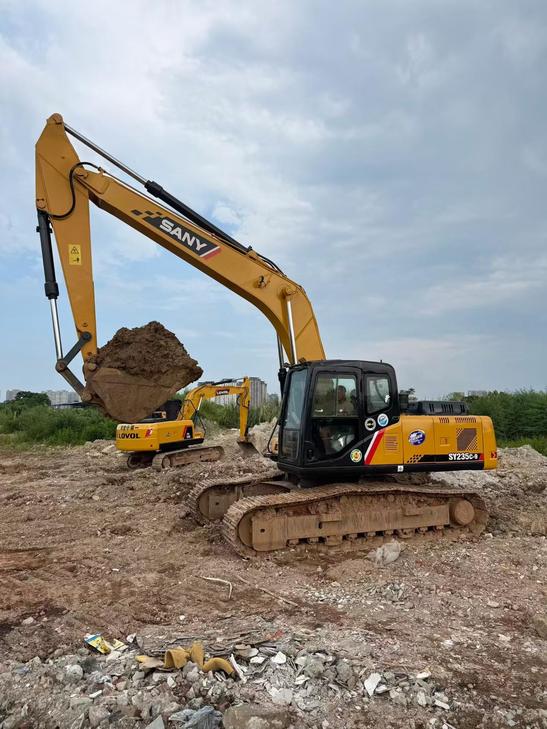 Buy Sany SY235C Used Excavator / 1