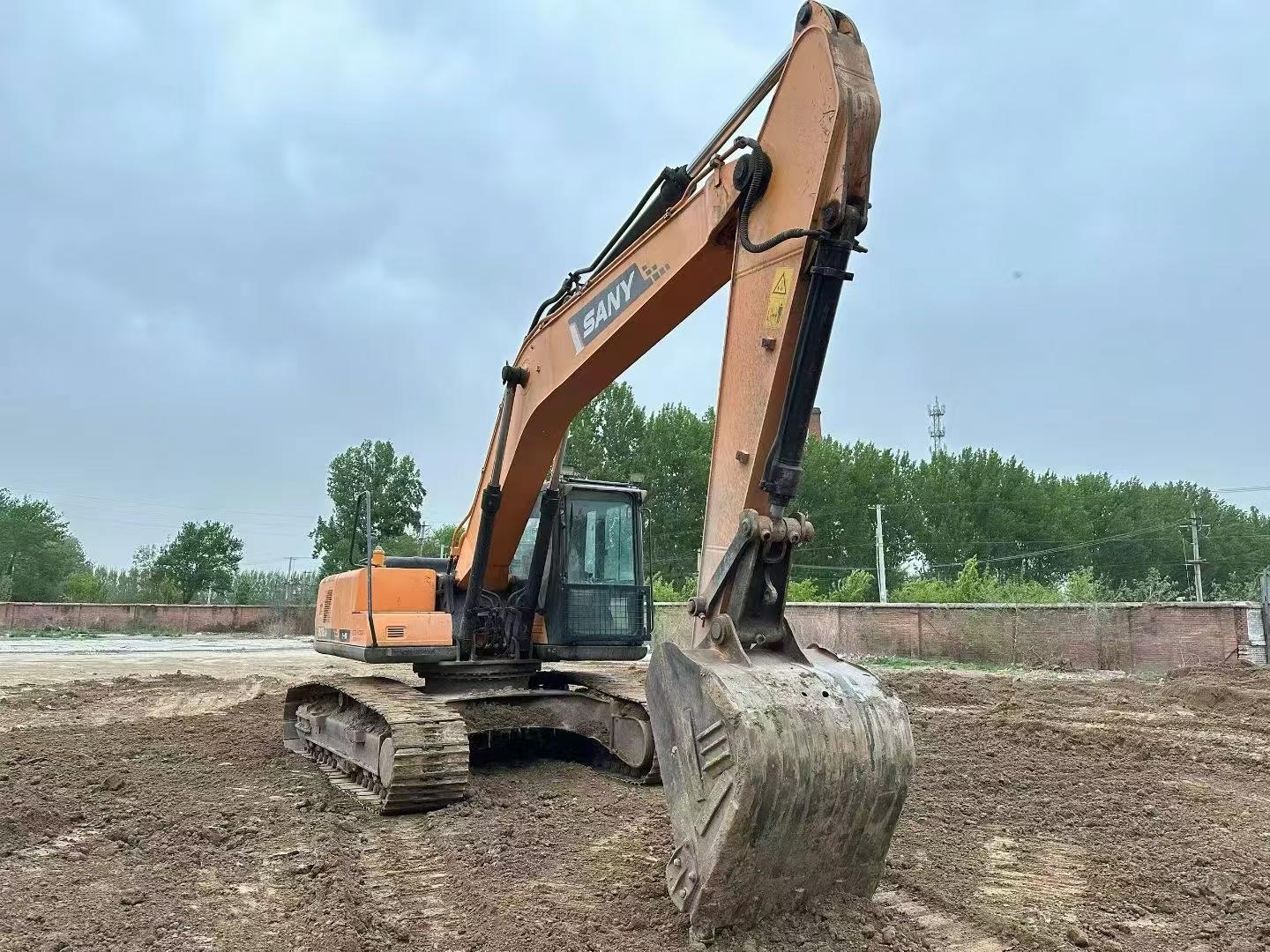 Buy Sany SY215C-8 Used Excavator / 3