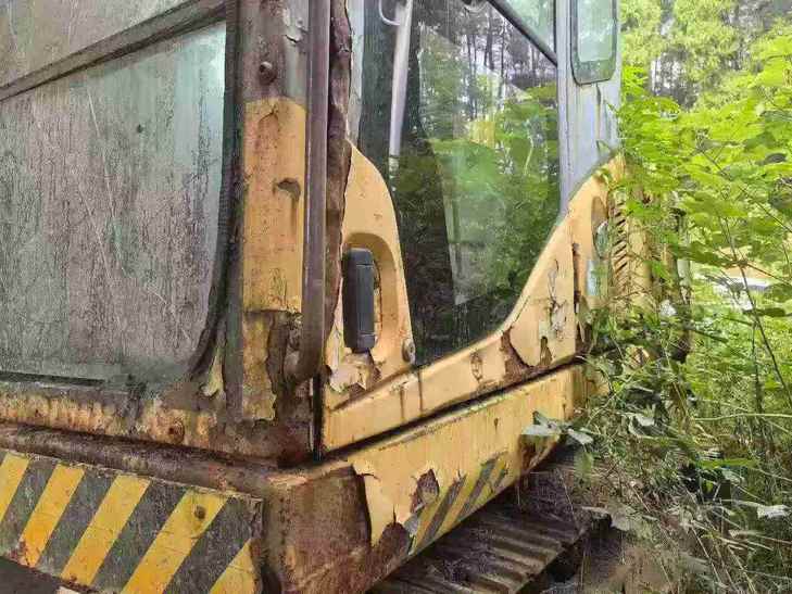 Buy Komatsu PC200-7 Used Excavator / 1