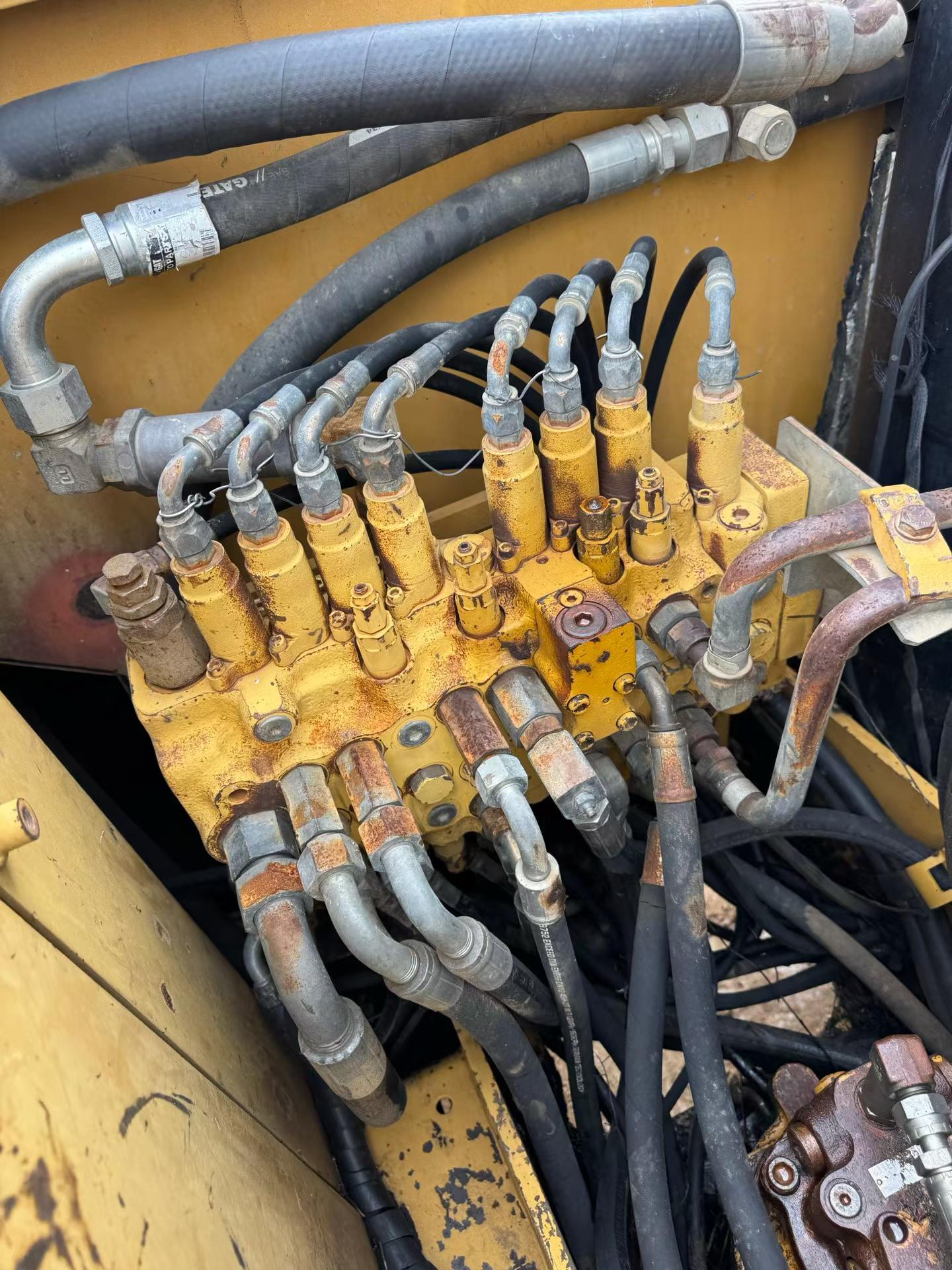 Buy Caterpillar 307B Used Excavator / 6